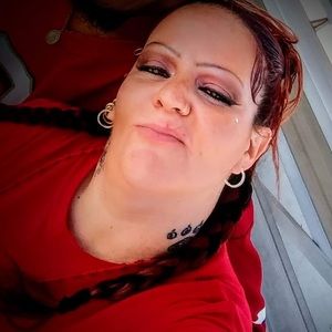 Meet your Posher, Selena